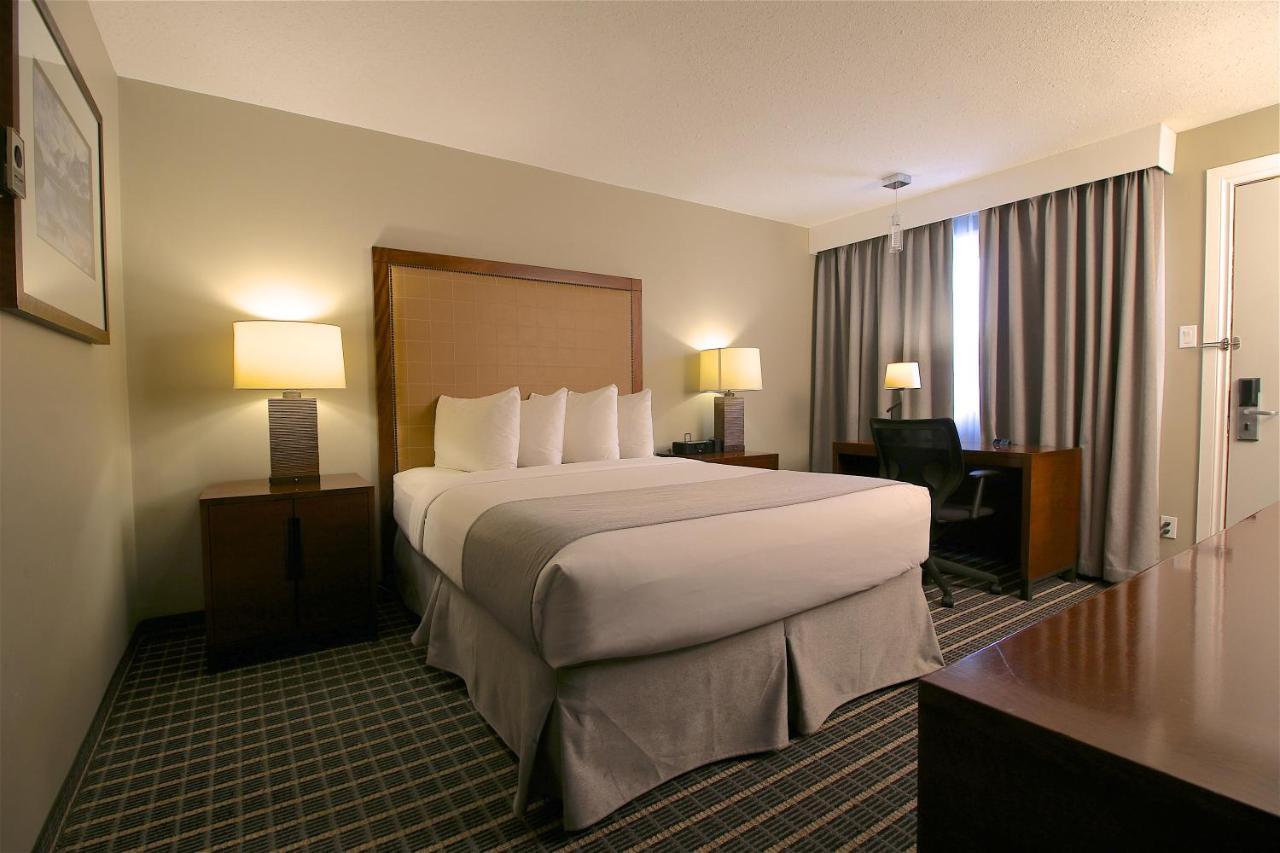 Clarion Pointe Hotel Medicine Hat Kültér fotó