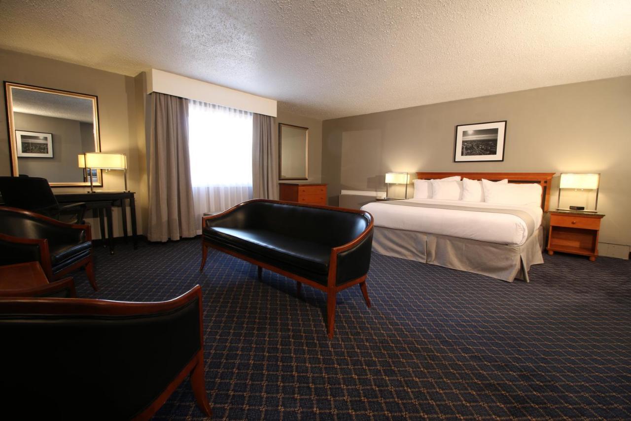 Clarion Pointe Hotel Medicine Hat Kültér fotó