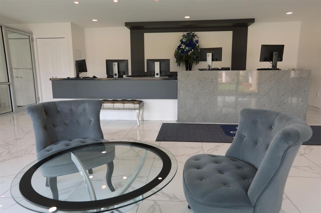 Clarion Pointe Hotel Medicine Hat Kültér fotó