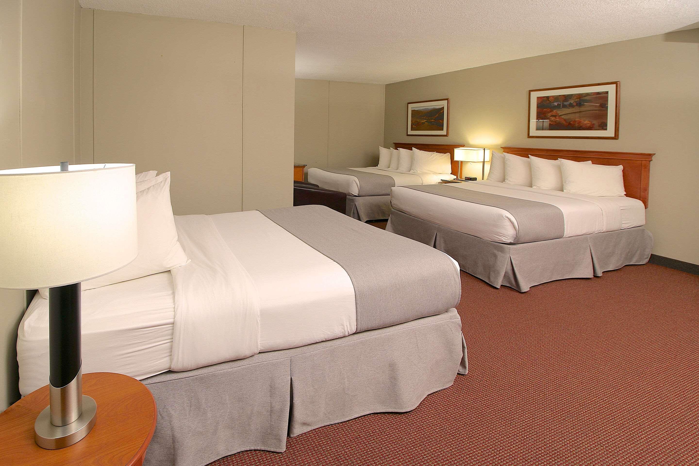 Clarion Pointe Hotel Medicine Hat Kültér fotó
