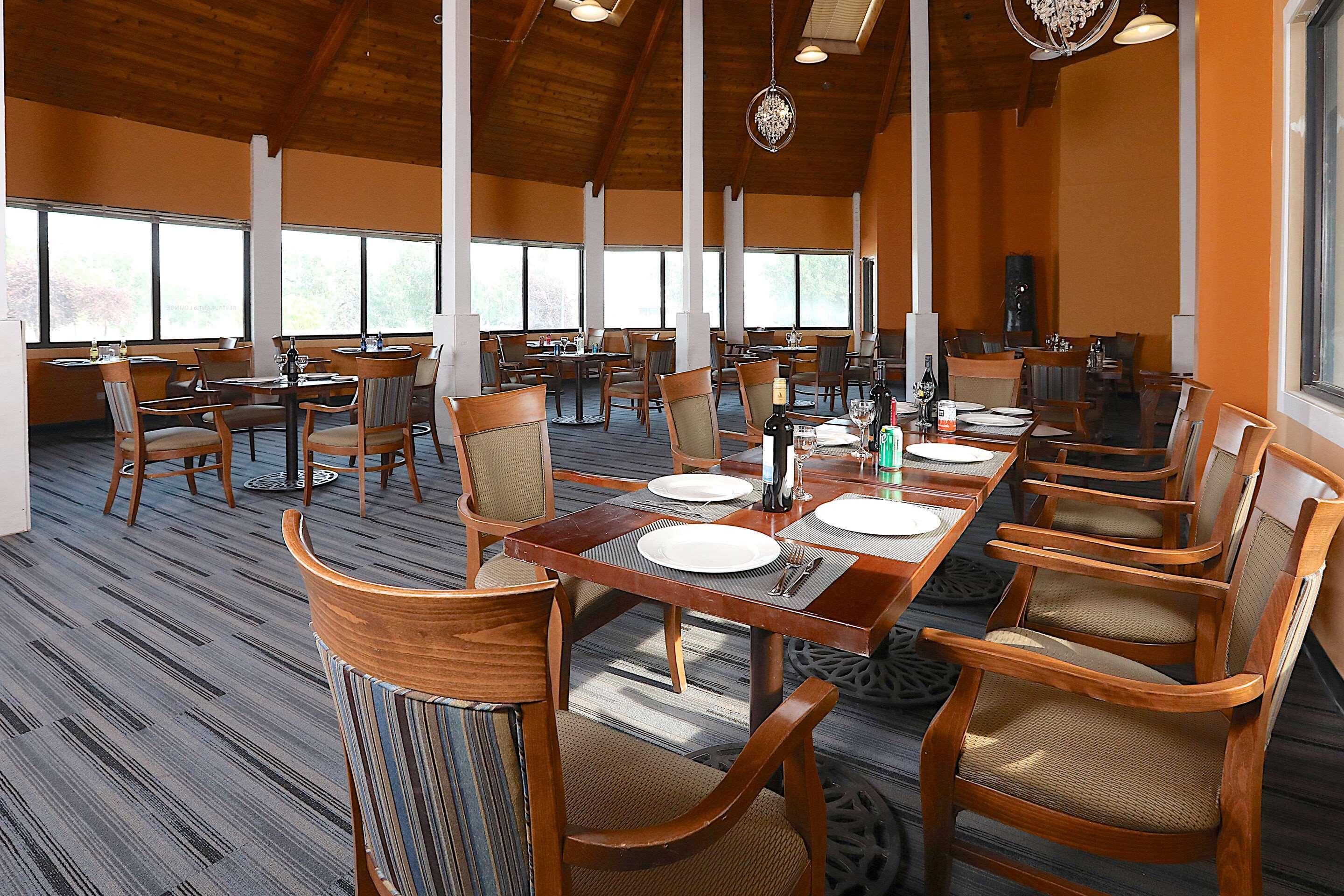 Clarion Pointe Hotel Medicine Hat Kültér fotó
