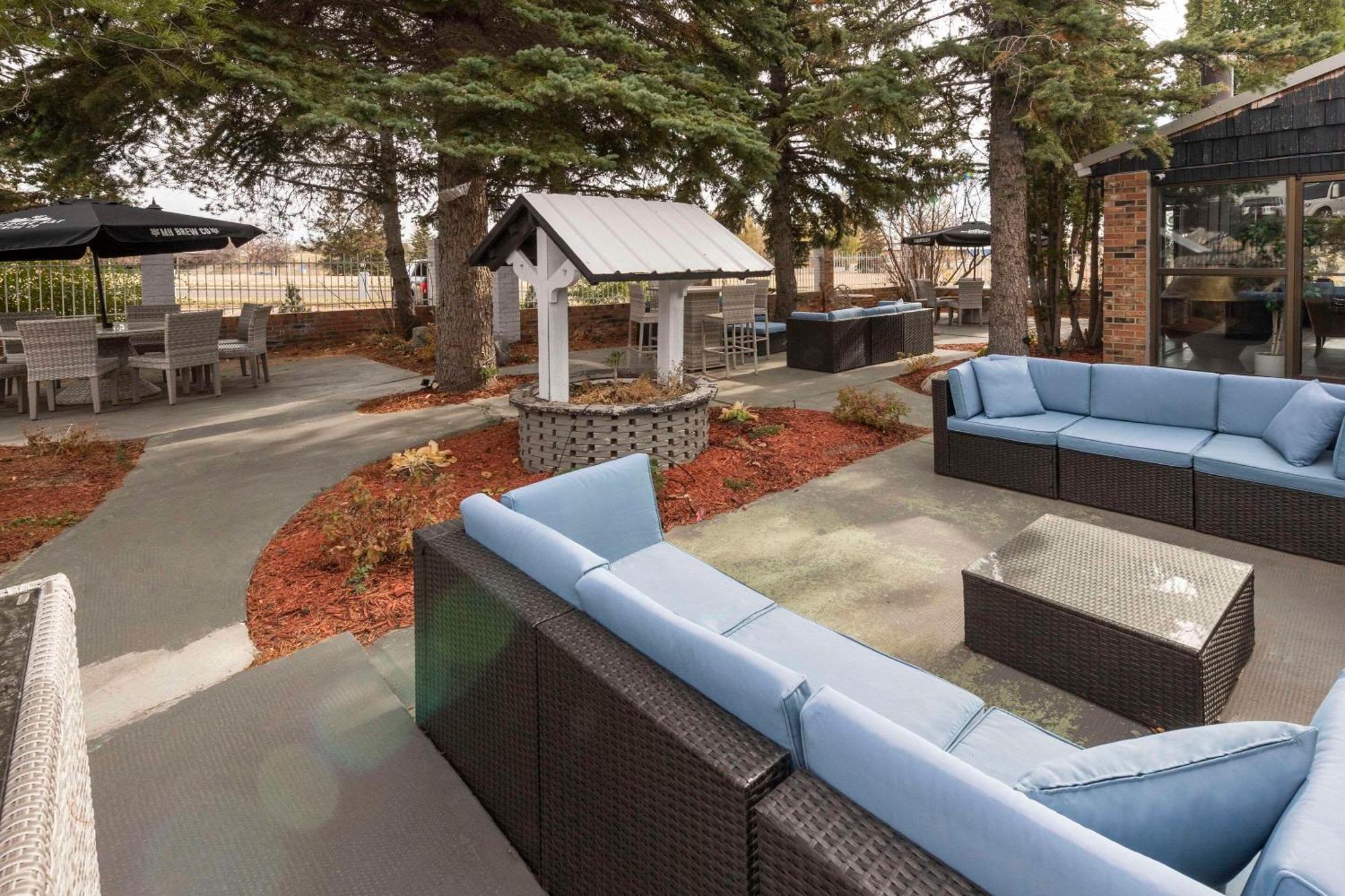 Clarion Pointe Hotel Medicine Hat Kültér fotó
