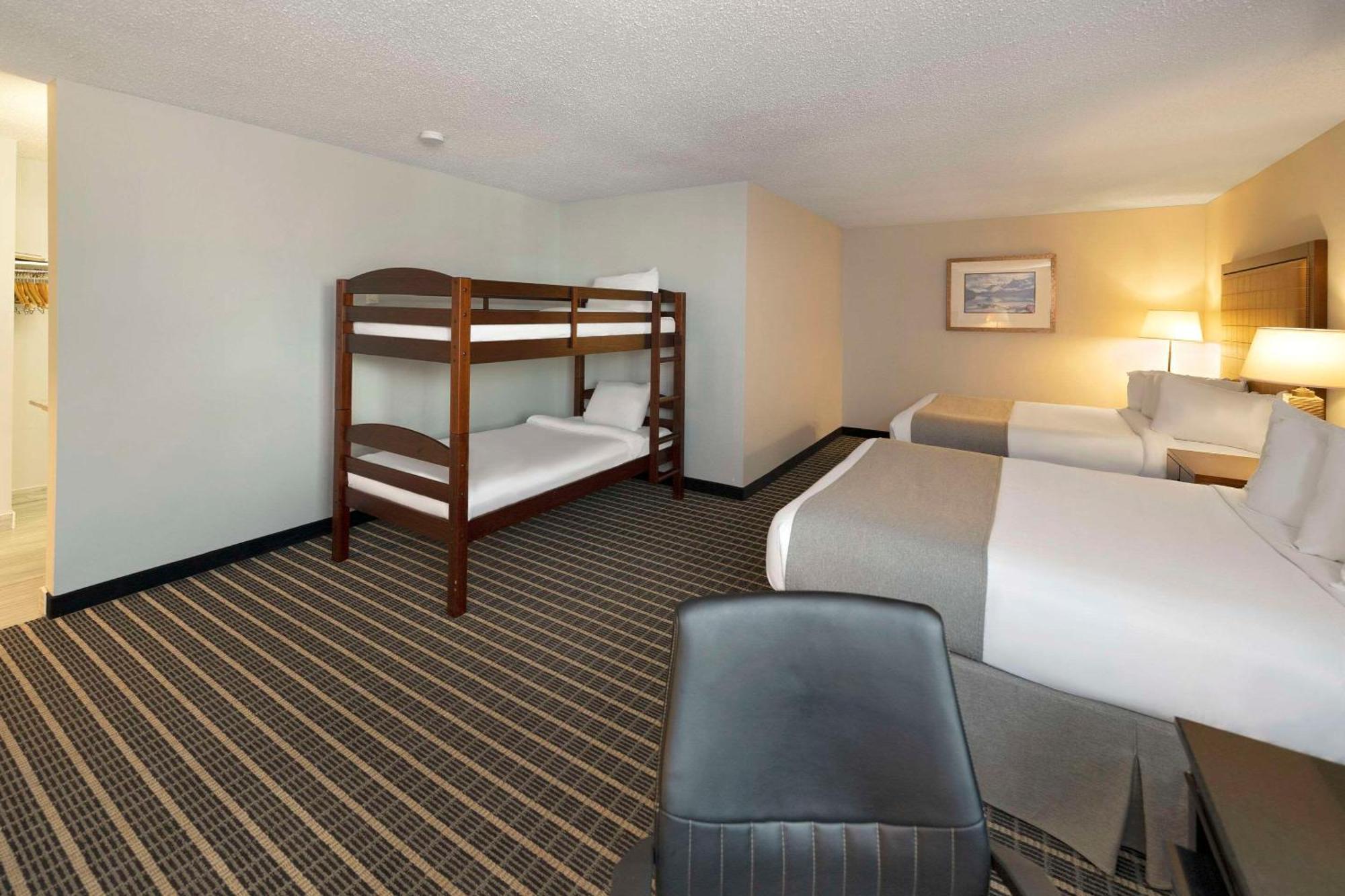 Clarion Pointe Hotel Medicine Hat Kültér fotó