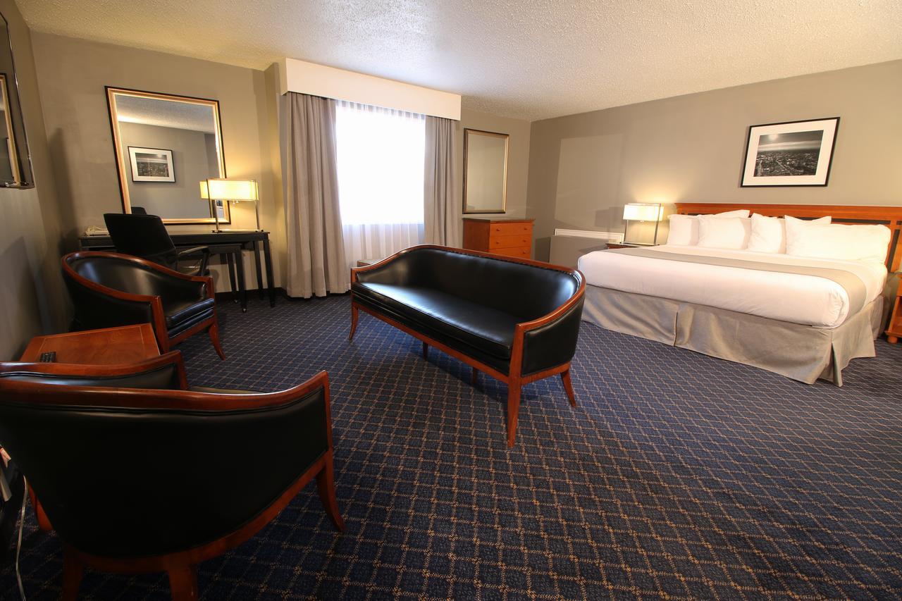 Clarion Pointe Hotel Medicine Hat Kültér fotó